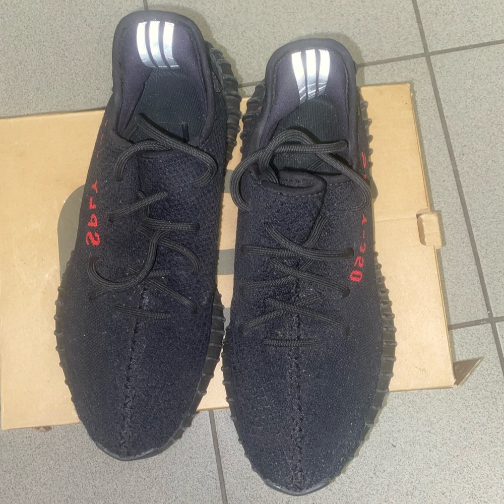 Authentic Yeezy Boost 350 Bred w/ box